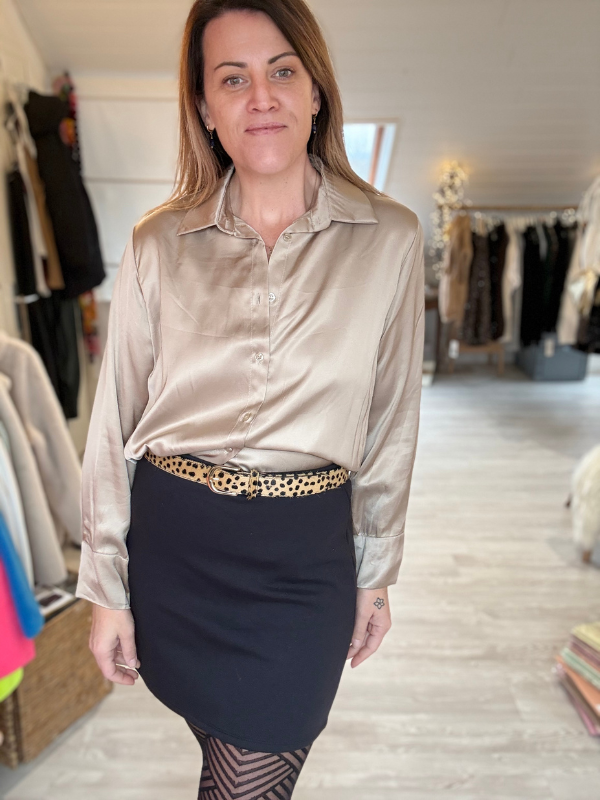 Chemise satinée beige – viscose & soie