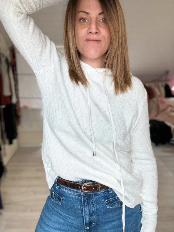 Pull capuche à motif chevron