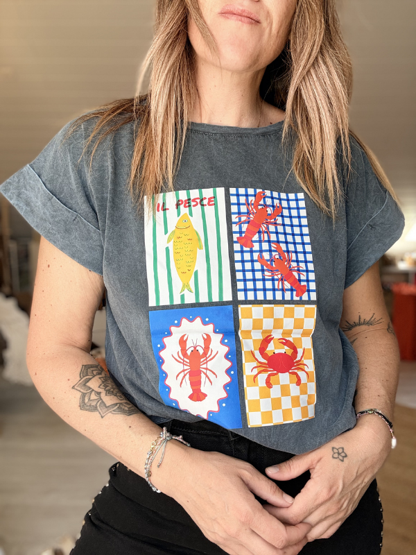 T-shirt noir moucheté « la pêche »
