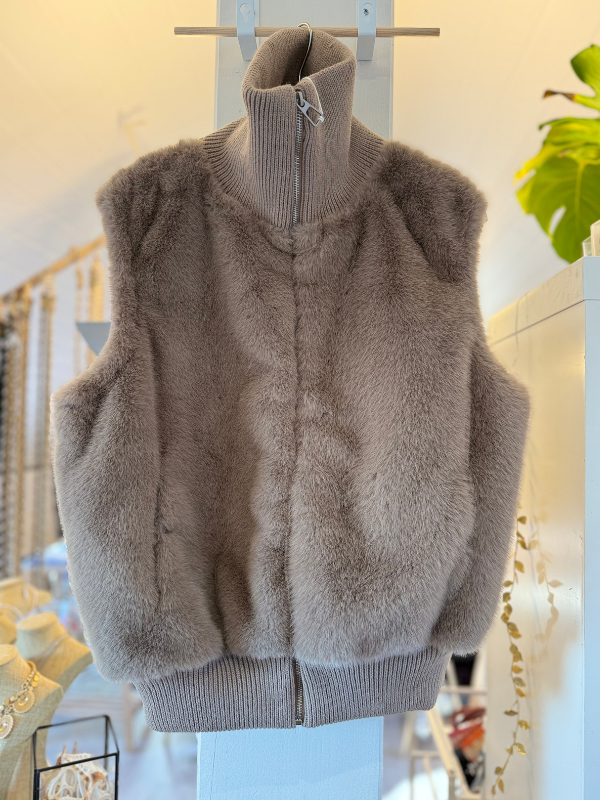 Gilet fausse fourrure col montant