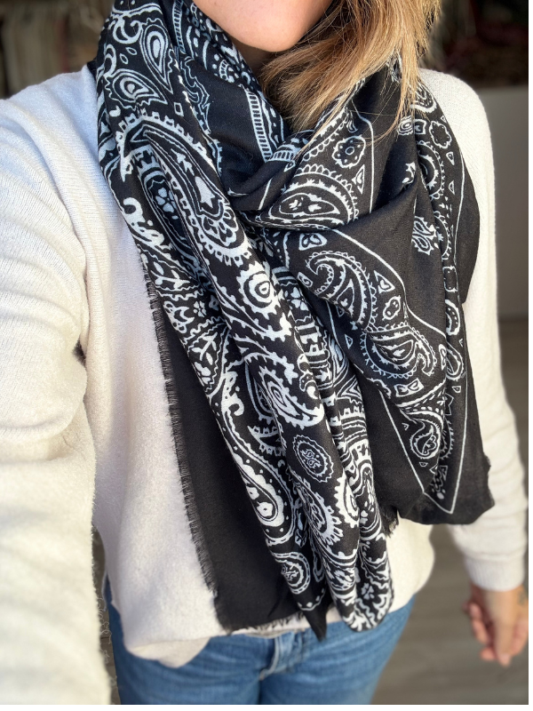 Foulard à motif Bandana 140cmX140cm