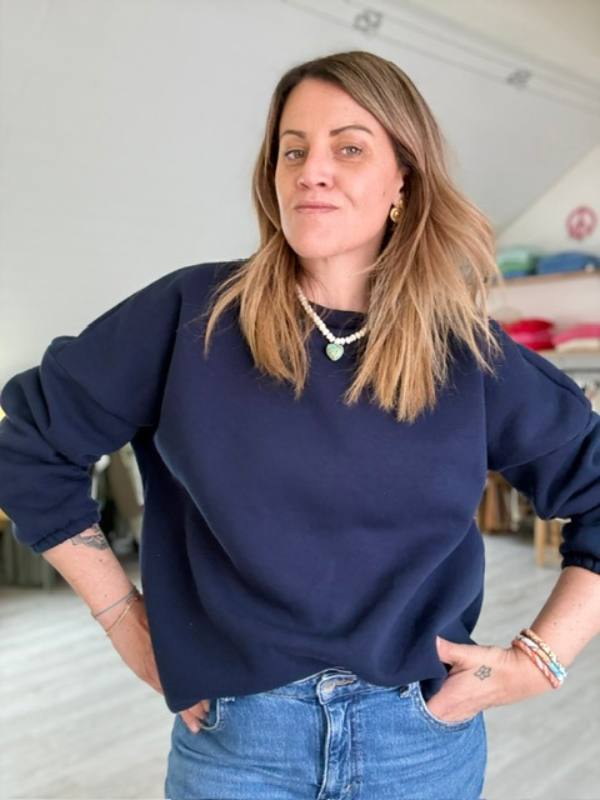 Sweat MOMMY bleu marine écriture rose (version plus épaisse)