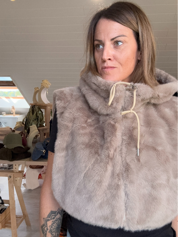 Capuche plastron - Fausse fourrure