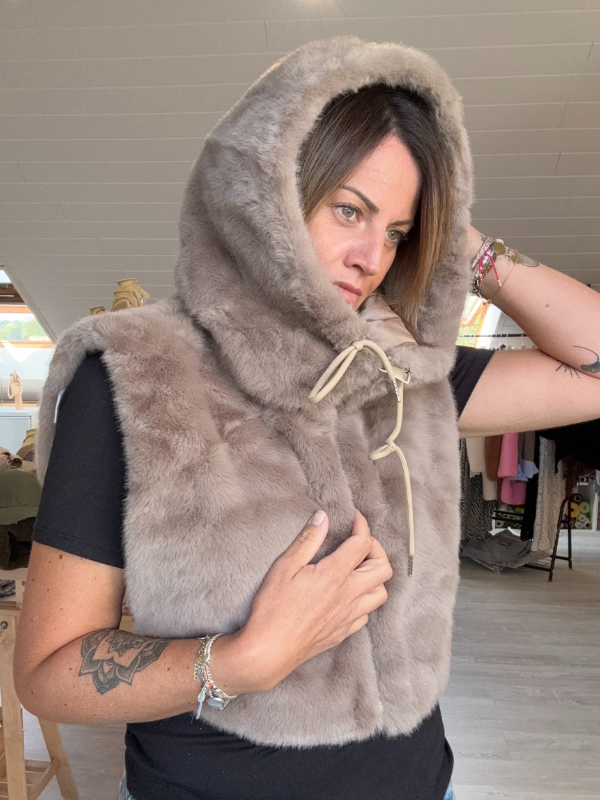Capuche plastron - Fausse fourrure