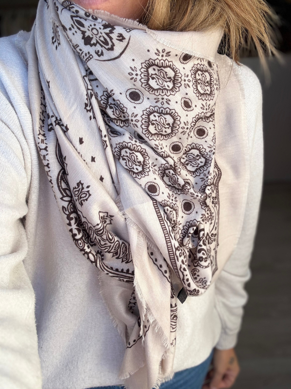 Foulard à motif Bandana 140cmX140cm