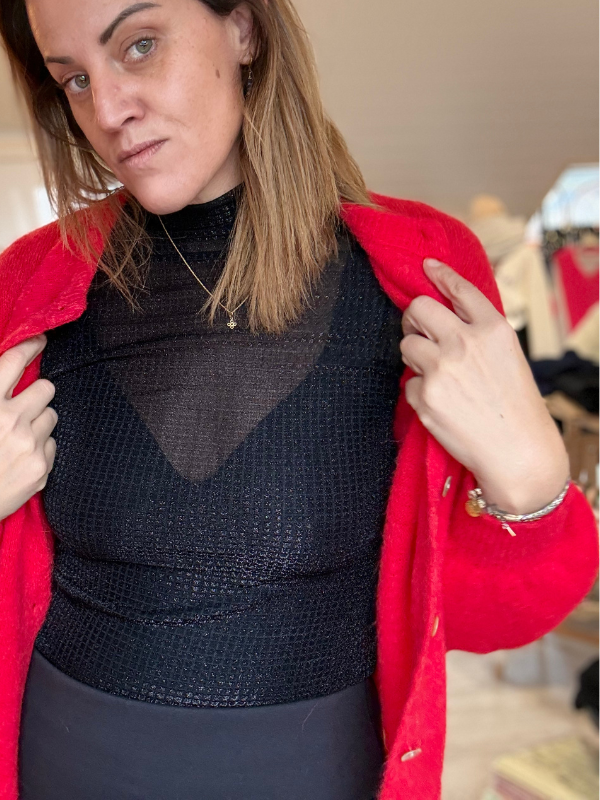 Top noir seconde peau à effet scintillant – Élégance minimaliste