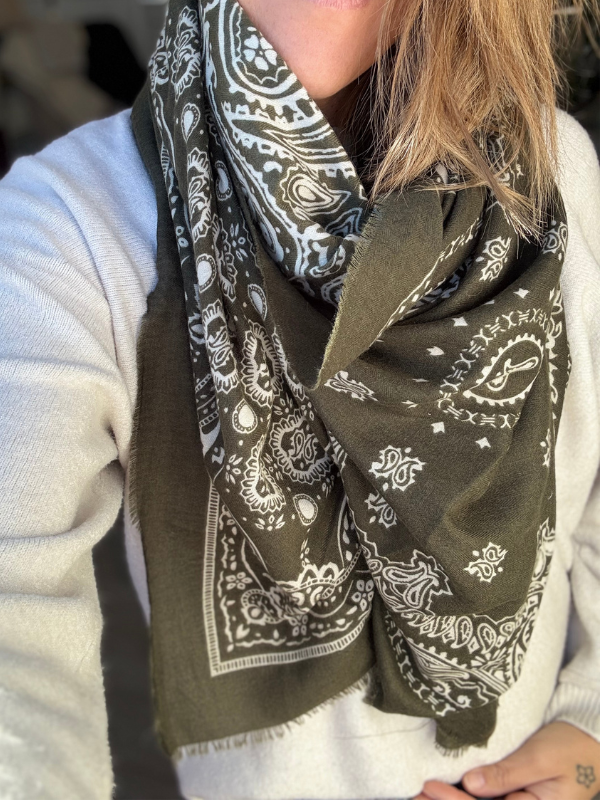Foulard à motif Bandana 140cmX140cm