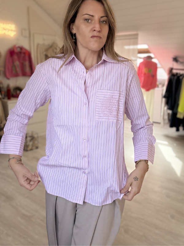 Chemise Lignée et poche brodée