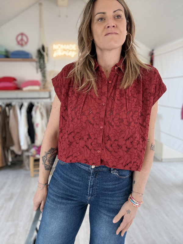 Chemise en coton broderie anglaise