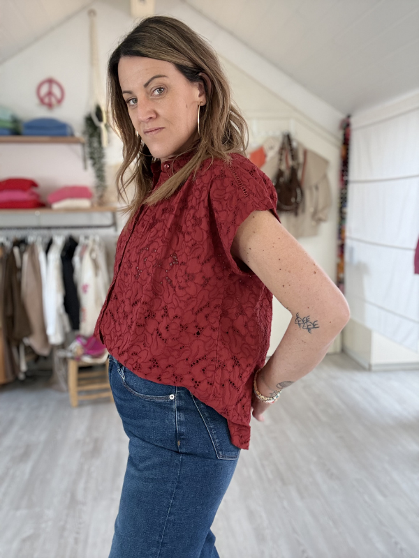 Chemise en coton broderie anglaise