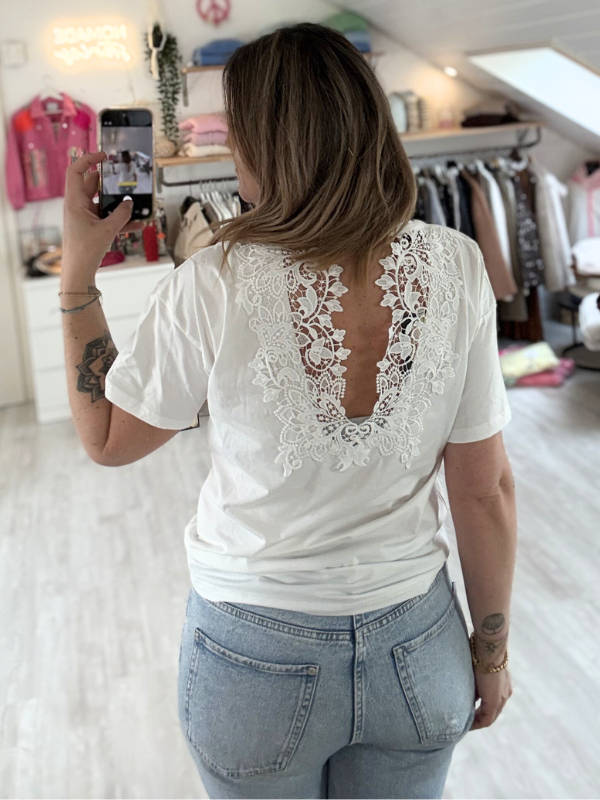 T-shirt blanc - Dentelle dans le dos