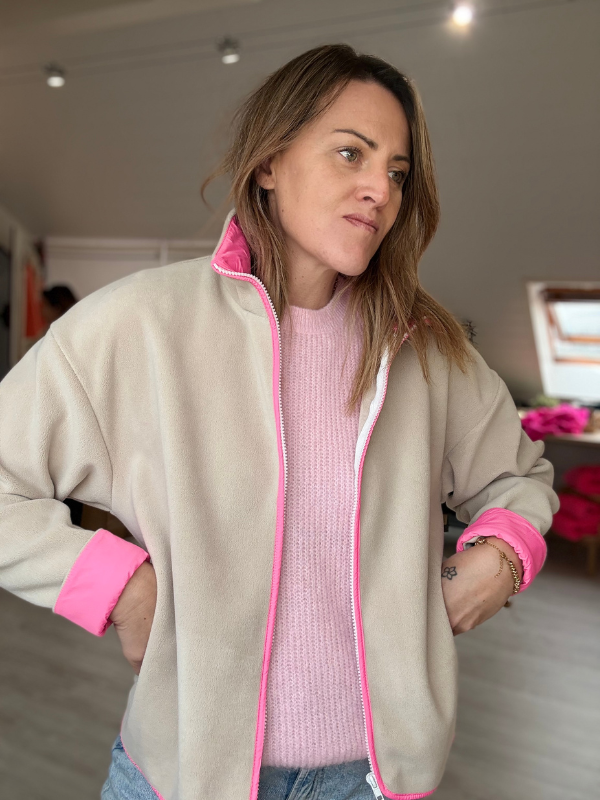 Veste polaire courte avec détail au col et aux manches fluo