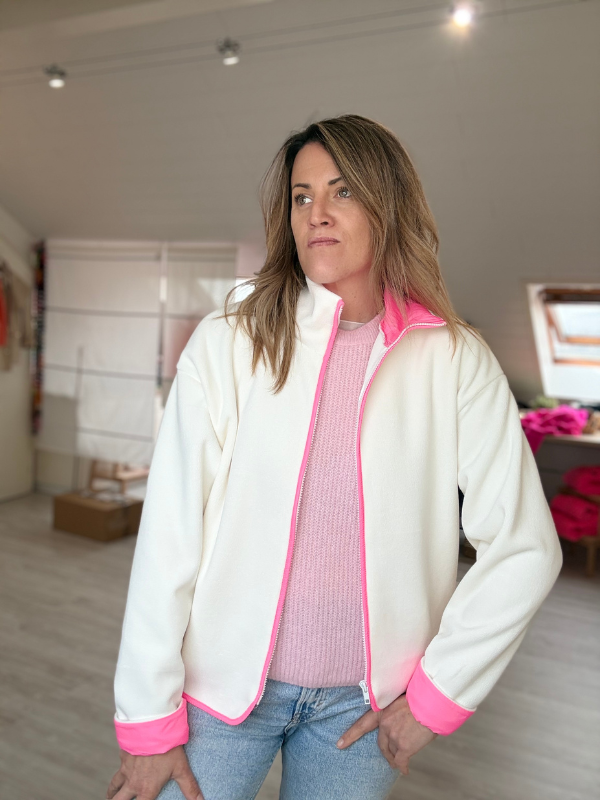 Veste polaire courte avec détail au col et aux manches fluo